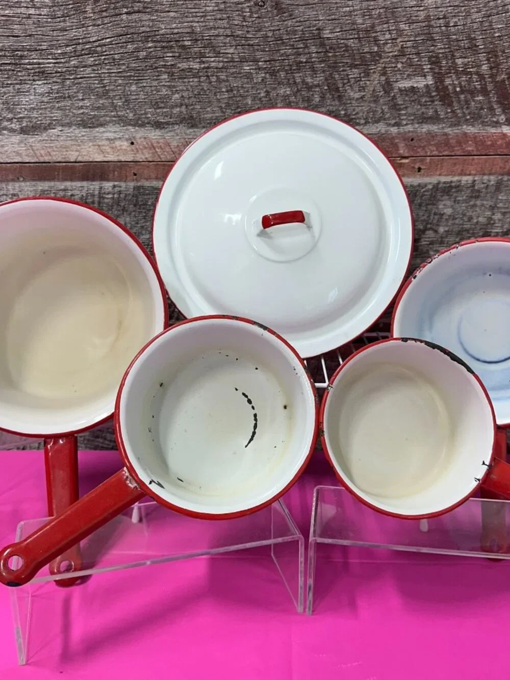 Grandmacore Lot of 4 Enamelware Pans & 1-Lid
